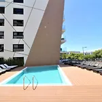 아파트 By The Sea *